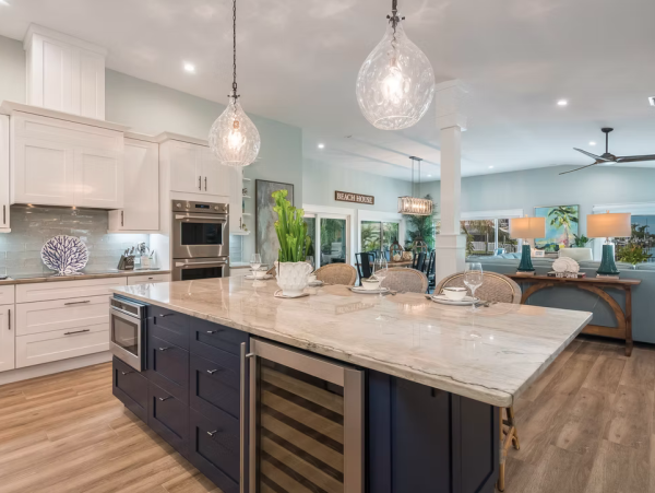 Luxurious 4-Bedroom Waterfront Villa in Holmes Beach